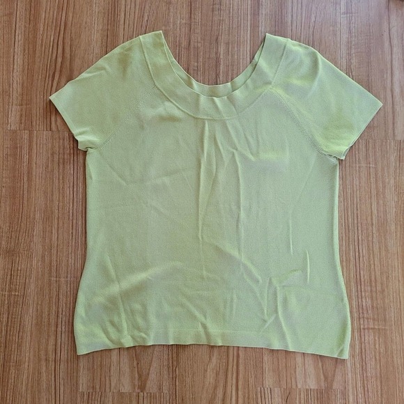 Talbots Shirt Womens Large Chartreuse Green Short Sleeve Knit Basic Everyday Top - Picture 3 of 8